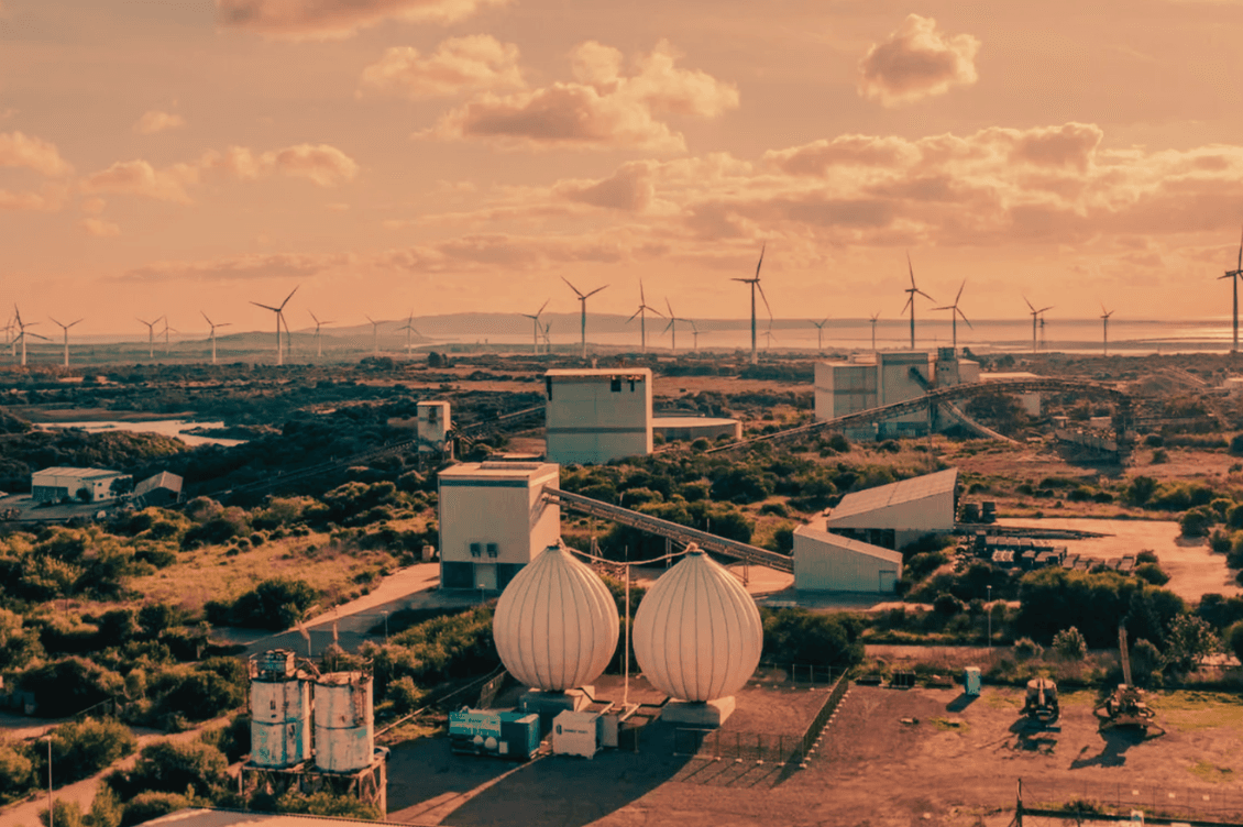 Rendering del progetto nell’ex miniera di Nuraxi Figus / Energy Vault